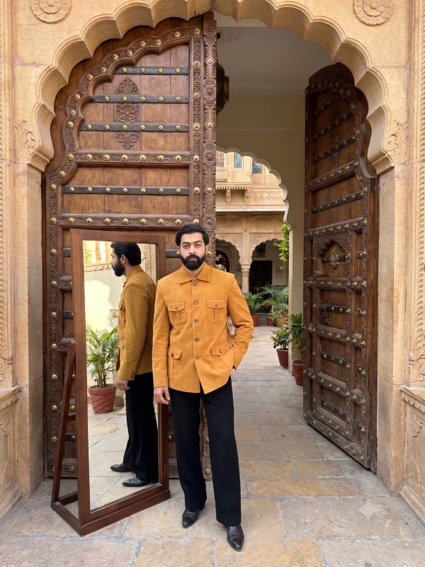 https://www.thelabelmohitdhingra.com/public/assets/img/placeholder.jpg